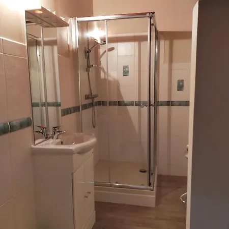 168m2 Avec Piscine, Sur Parc Arboré Pour Groupe Famille Et Amis Jusqu'à 10 Personnes Courcoury