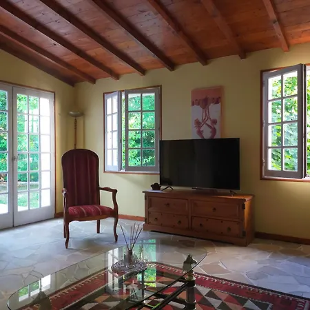 168m2 Sur Parc Arbore Pour Groupe Famille Et Amis Jusqu'a 10 Personnes 3* Courcoury